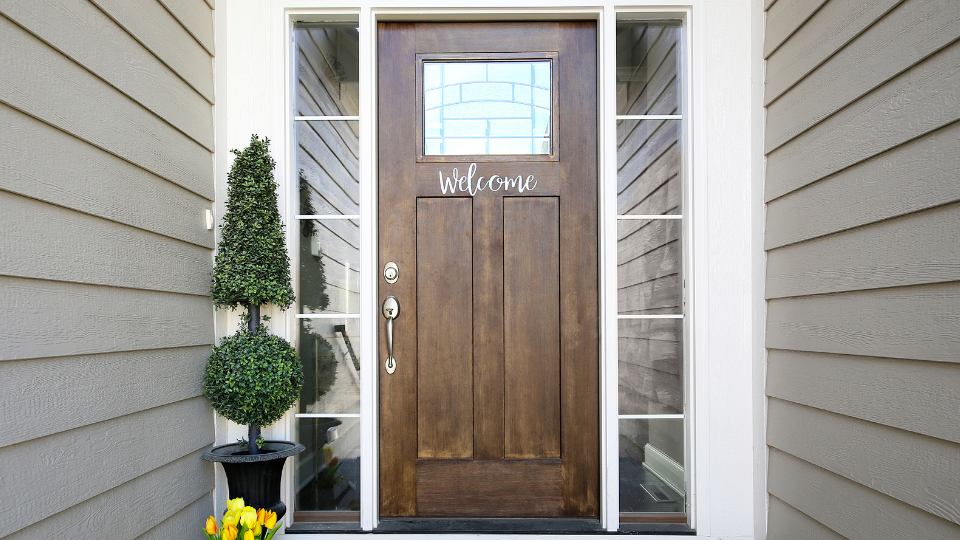 Portas de madeira personalizadas de alta qualidade, para entradas de residências VIP com a melhor madeira disponível